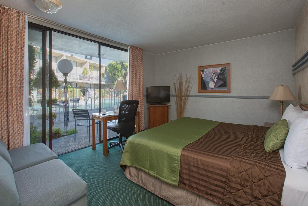 Travelodge Hotel At Lax Los Angeles Pokoj fotografie