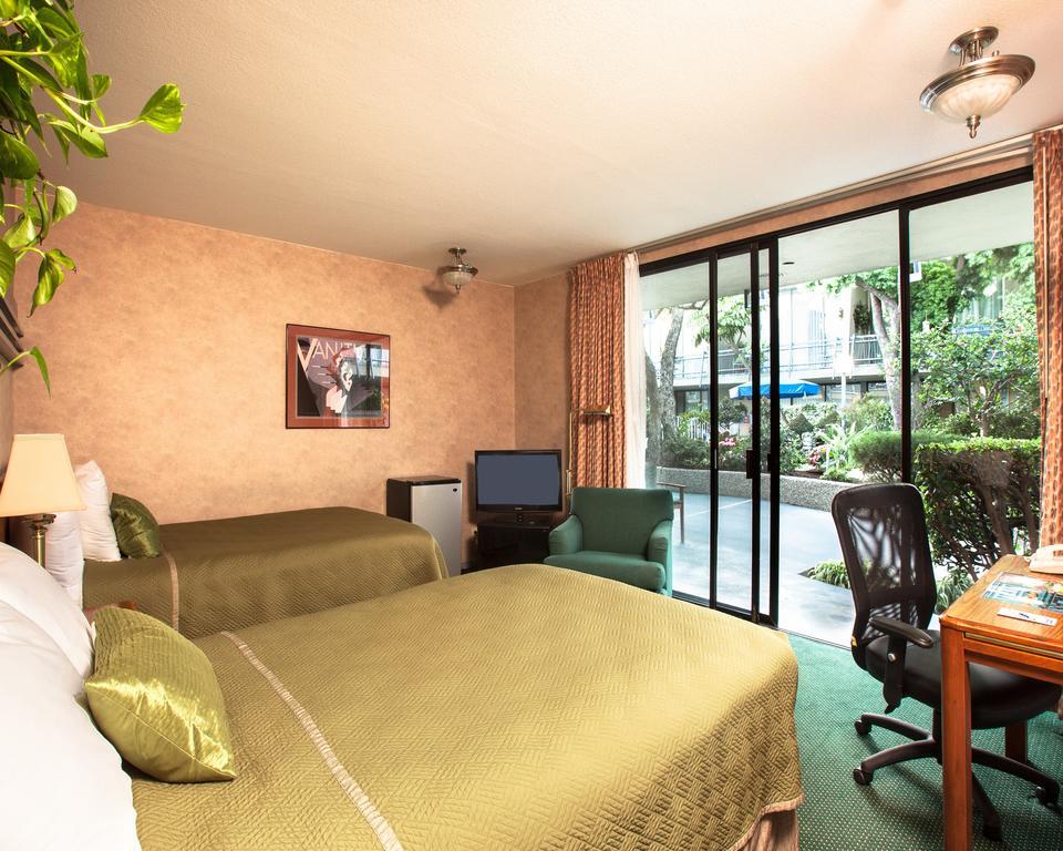 Travelodge Hotel At Lax Los Angeles Pokoj fotografie