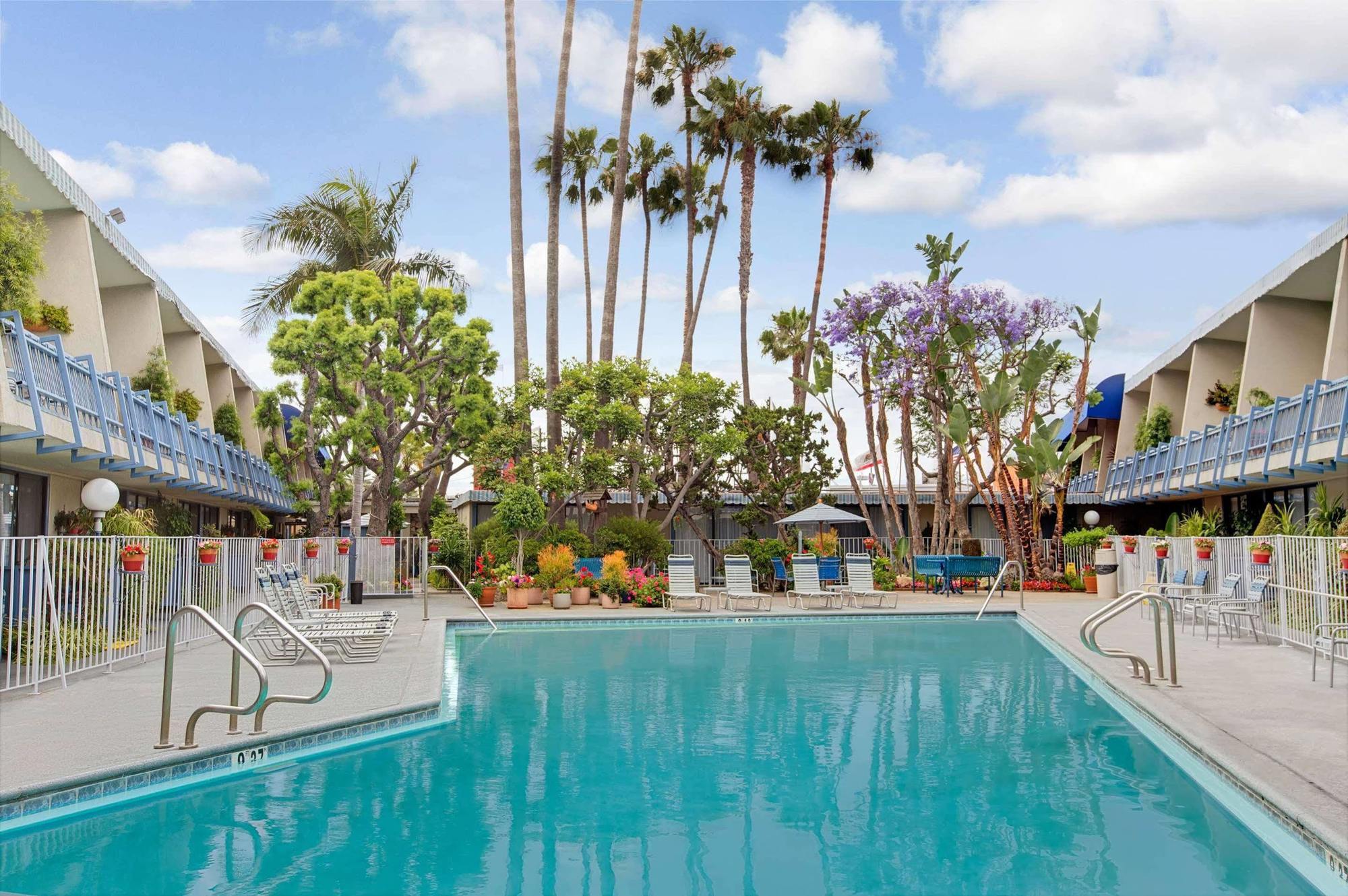 Travelodge Hotel At Lax Los Angeles Exteriér fotografie